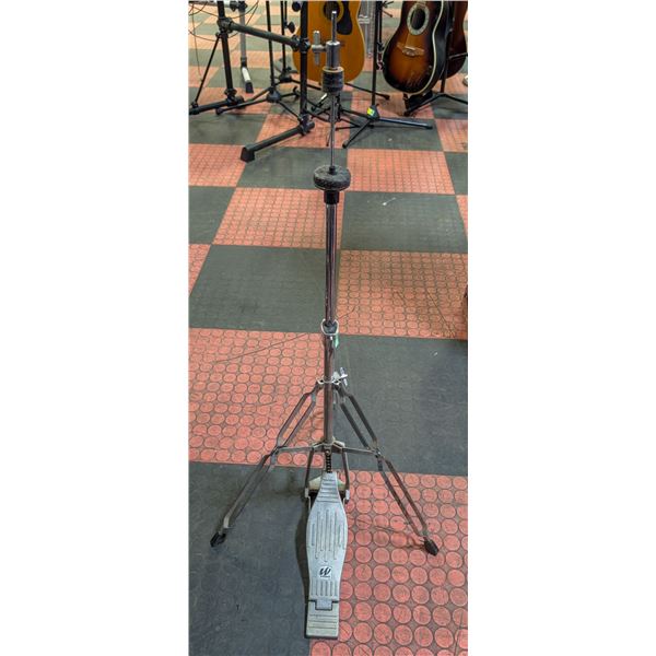 FOLDING CHROME HI HAT STAND