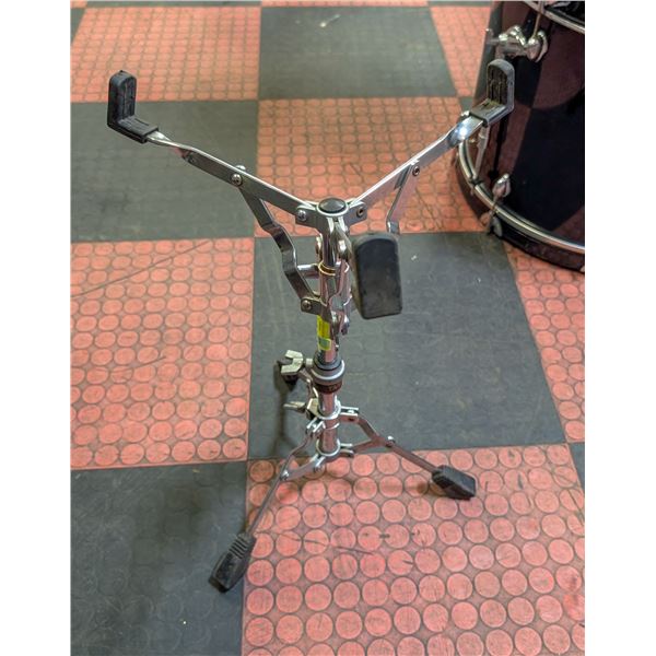 SNARE DRUM STAND CHROME