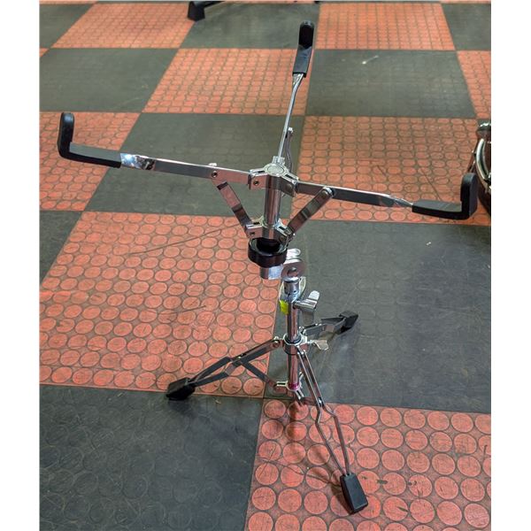 SNARE DRUM STAND CHROME