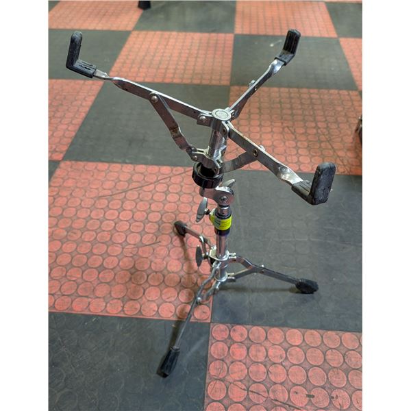 SNARE DRUM STAND CHROME