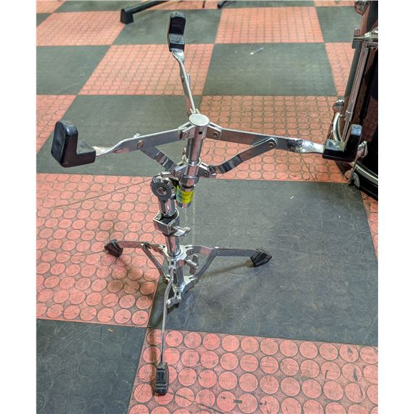 SNARE DRUM STAND CHROME