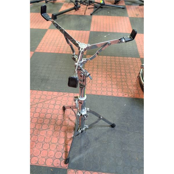 SNARE DRUM STAND CHROME