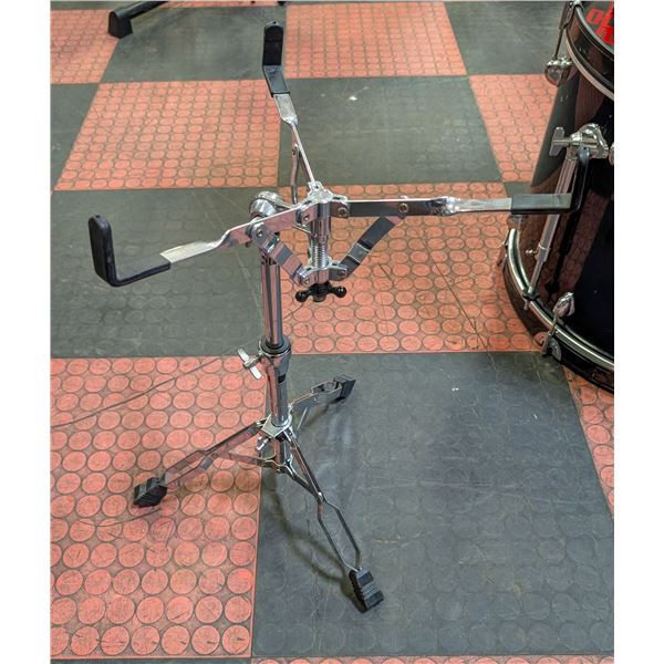SNARE DRUM STAND CHROME