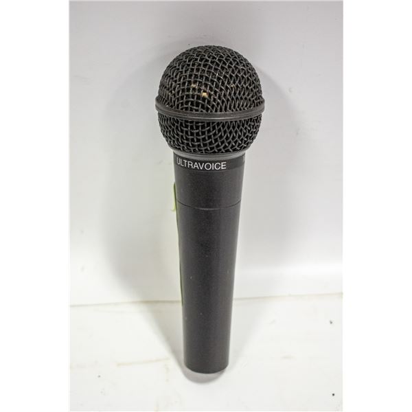 BEHRINGER XM8500 MICROPHONE