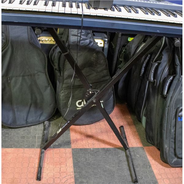 FOLDING KEYBOARD STAND
