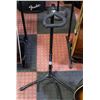 Image 1 : SINGLE NECK GUITAR STAND