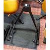 Image 1 : FOLDING GUITAR STAND