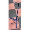 Image 1 : SINGLE NECK GUITAR STAND