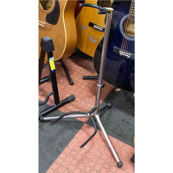 FOLDING GUITAR STAND