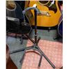 Image 1 : SINGLE NECK GUITAR STAND