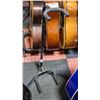 Image 1 : SINGLE NECK GUITAR STAND