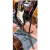 Image 1 : SINGLE NECK GUITAR STAND