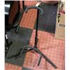 Image 1 : SINGLE NECK GUITAR STAND