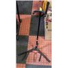 Image 1 : SINGLE NECK GUITAR STAND