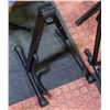 Image 1 : SINGLE NECK GUITAR STAND