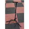 Image 1 : SINGLE NECK GUITAR STAND
