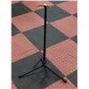 Image 1 : SINGLE NECK GUITAR STAND