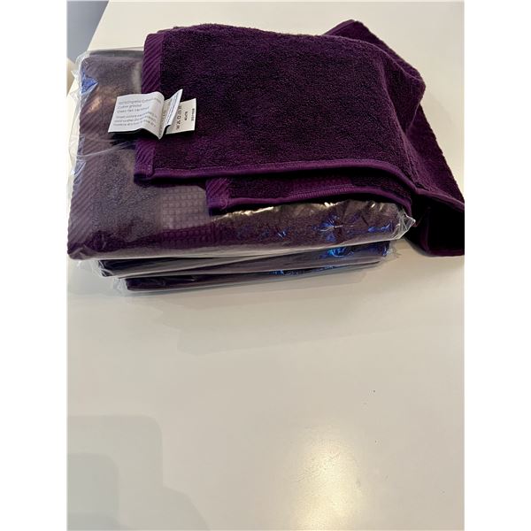Set of 5 New 100% Organic Cotton Towels Made in Portugal