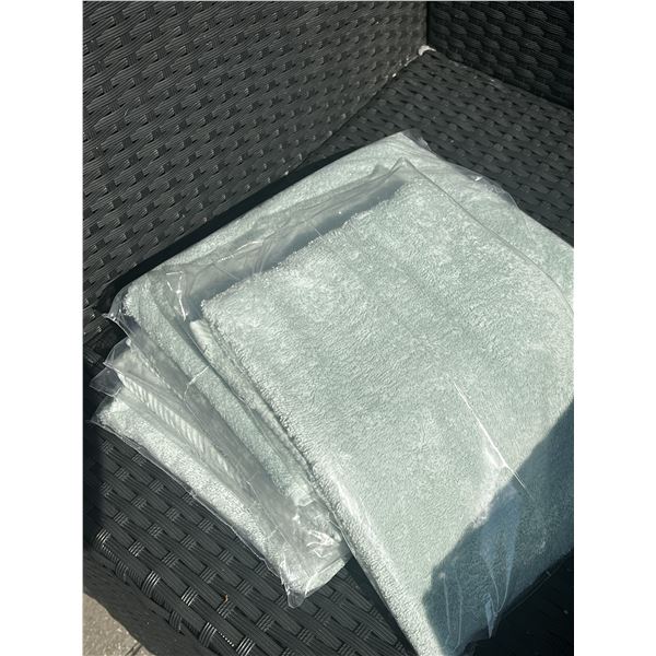 Set of 5 New 100% Organic Cotton Towels Made in Portugal