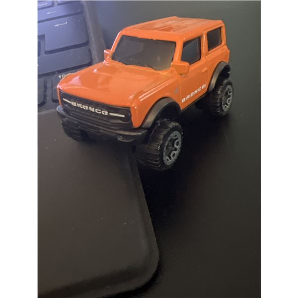 Hot Wheels ’21 Ford Bronco – Orange 4x4 SUV – Made in Malaysia