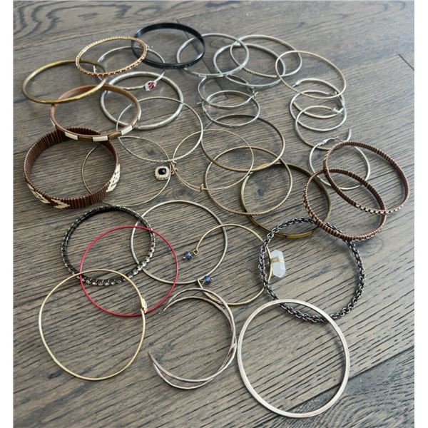 Large Mixed Lot of Vintage & Contemporary Fashion Bangles and Bracelets – Approx. 30+ Piece