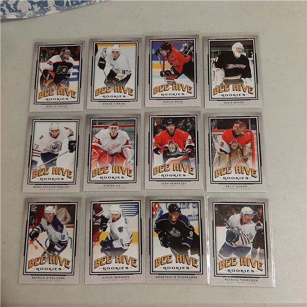 Lot of 12 2006-07 UD BeeHive Hockey Rookie cards