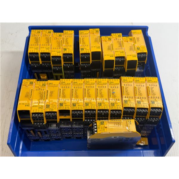Lot of Pilz #772120 Modules