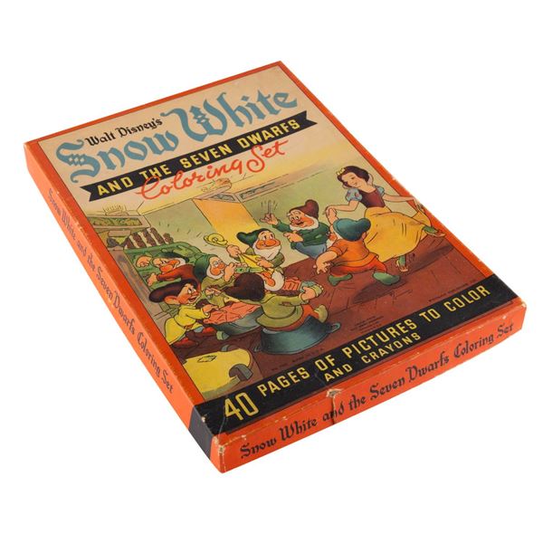 A “Snow White and the Seven Dwarfs” Coloring Set Box.