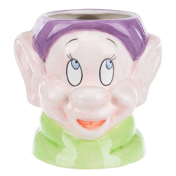 A “Snow White” Dopey Mug.