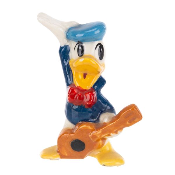 A Rare Donald Duck Ceramic Figurine.