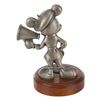 Image 5 : A Hollywood Mickey Statue.