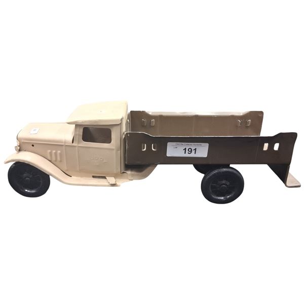 1920s or 30s Buddy L pressed steel truck 20" repainted