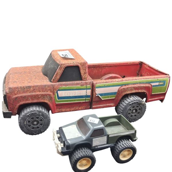 2 vintage Tonka trucks