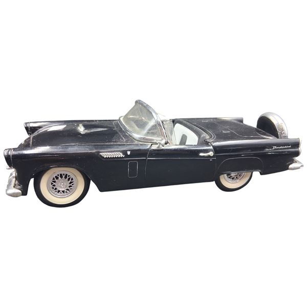 Vintage die cast 1:18 scale Thunderbird