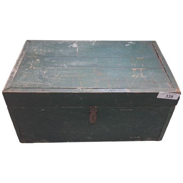 Vintage wooden chest 22"x13.5"x10"