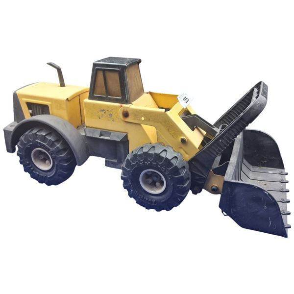Vintage Tonka tractor  23"