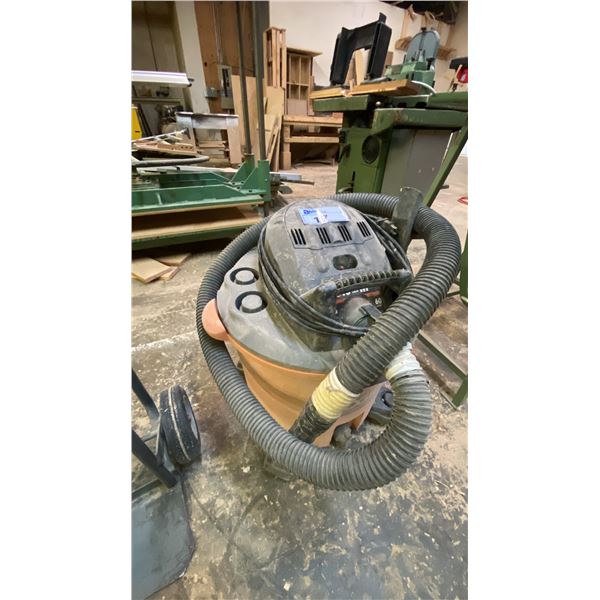 RIDGID WET/DRY SHOP VAC WITH HOSE - 60L