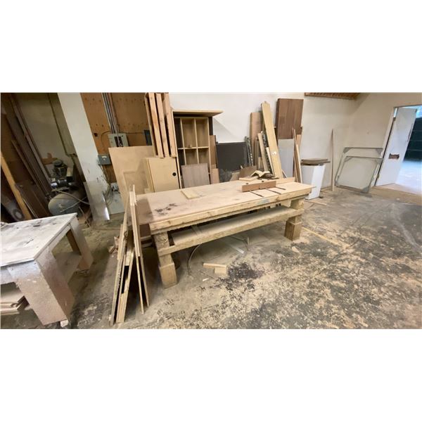 LARGE GROUP OF ASSORTED WOOD/FURNITURE PARTS & LARGE WOOD SHOP TABLE