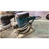 Image 2 : MAKITA 9046 ELECTRIC ORBITAL SANDER