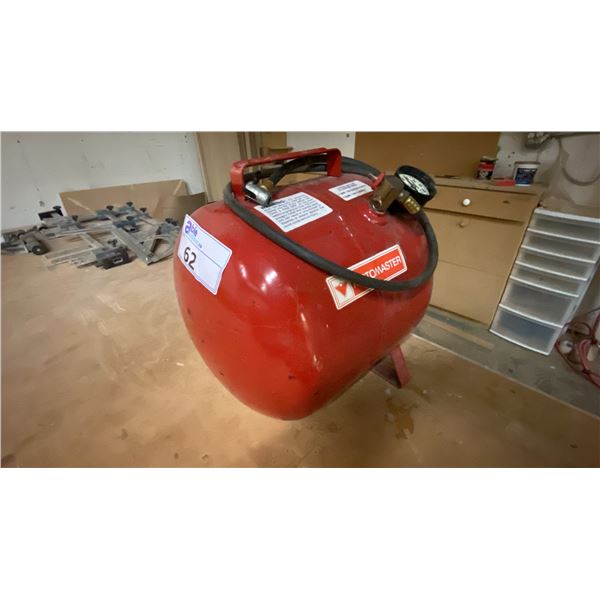MOTOMASTER SMALL PORTABLE AIR TANK