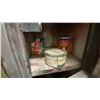 Image 6 : CONTENTS OF PAINT ROOM- ASSORTED PAINTS, PIGMENT POWDERS, GOLD/SILVER LEAF & PAINTING EQUIPMENT