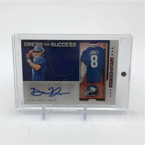 2019 PANINI ROOKIES AND STARS FOOTBALL DANIEL JONES SIGNED PATCH TRADING CARD 54/75