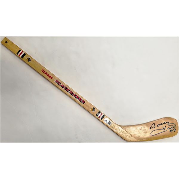 BOBBY HULL SIGNED BLACKHAWKS MINI STICK (BECKETT COA)