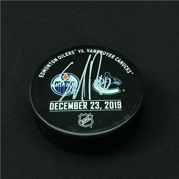 ELIAS PETTERSON SIGNED VANCOUVER CANUCKS HOCKEY PUCK (WWOC COA)