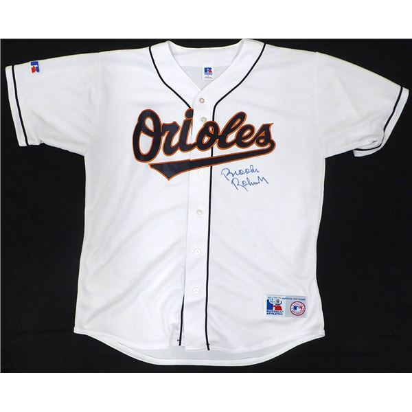 BROOKS ROBINSON SIGNED BALTIMORE ORIOLES JERSEY (BECKETT COA)