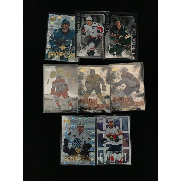 LOT OF 8 HOCKEY TRADING CARDS