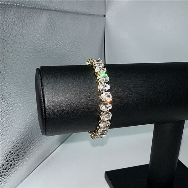 18 Kt Yellow Gold Plated 32.5 Ctw Simulated Diamond Tennis Bracelet