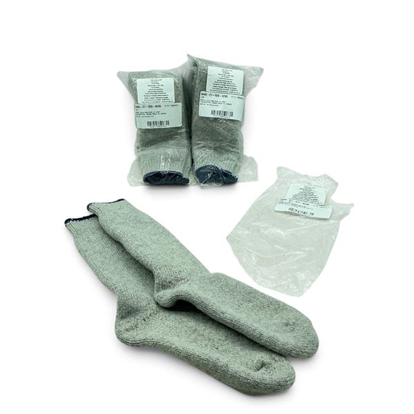 Cold Weather Socks in Grey Size Lg X 3