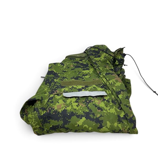 Wet Weather Military Jacket Size 6740 in Camo