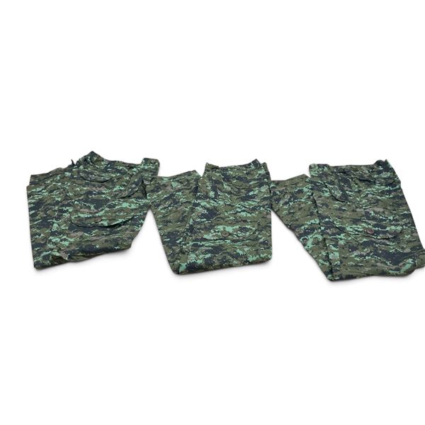 Pants, Cadpat in Size XL and Large X 2